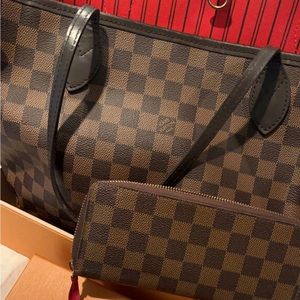 Authentic Louis Vuitton purse and wallet